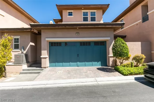 MLS: 2288296 Condo For Sale