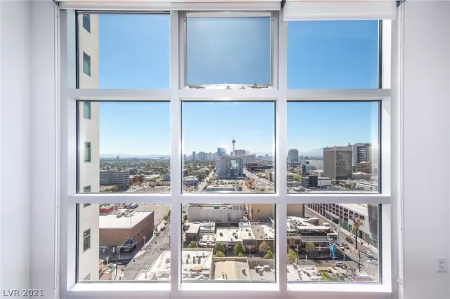 MLS: 2288332 Condo For Sale