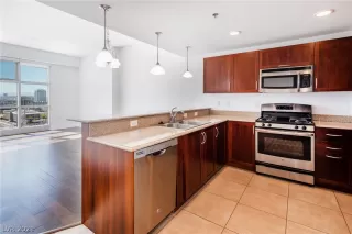 Photo #2: 2288332 Listing 