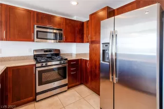 Photo #3: 2288332 Listing 