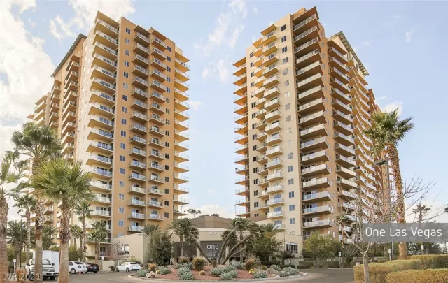 MLS: 2288348 Condo For Sale