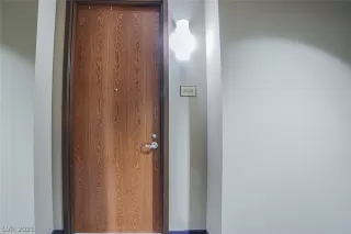 Photo #4: 2288348 Listing