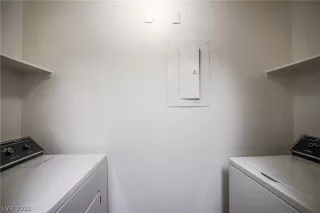 Photo #5: 2288436 Listing 