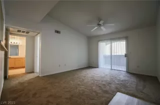 Photo #3: 2288437 Listing