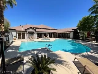 Photo #6: 2288475 Listing