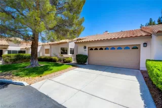 Photo #3: 2288494 Listing