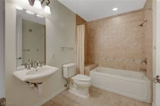 Photo #5: 2288523 Listing 