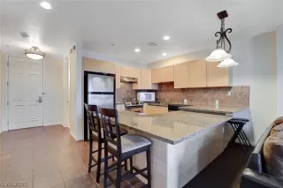 Photo #6: 2288523 Listing 