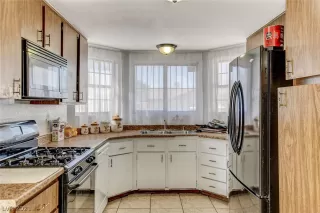 Photo #3: 2288532 Listing