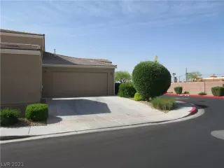 Photo #1: 2288541 Listing 