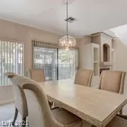 Photo #5: 2288566 Listing