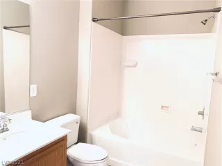 Photo #4: 2288569 Listing 