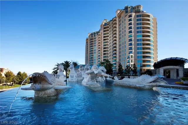 MLS: 2288581 Condo For Sale