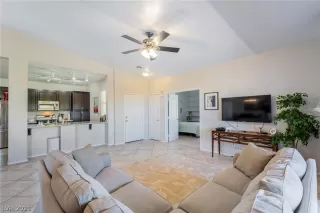 Photo #3: 2288583 Listing 