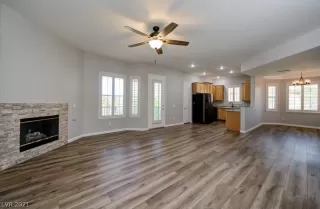 Photo #1: 2288597 Listing
