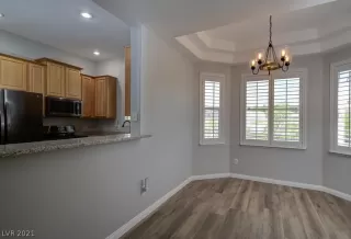 Photo #3: 2288597 Listing