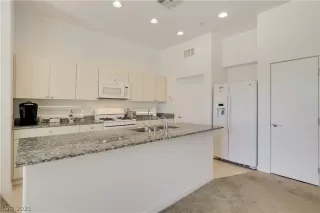 Photo #1: 2288610 Listing 