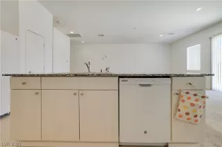 Photo #4: 2288610 Listing 