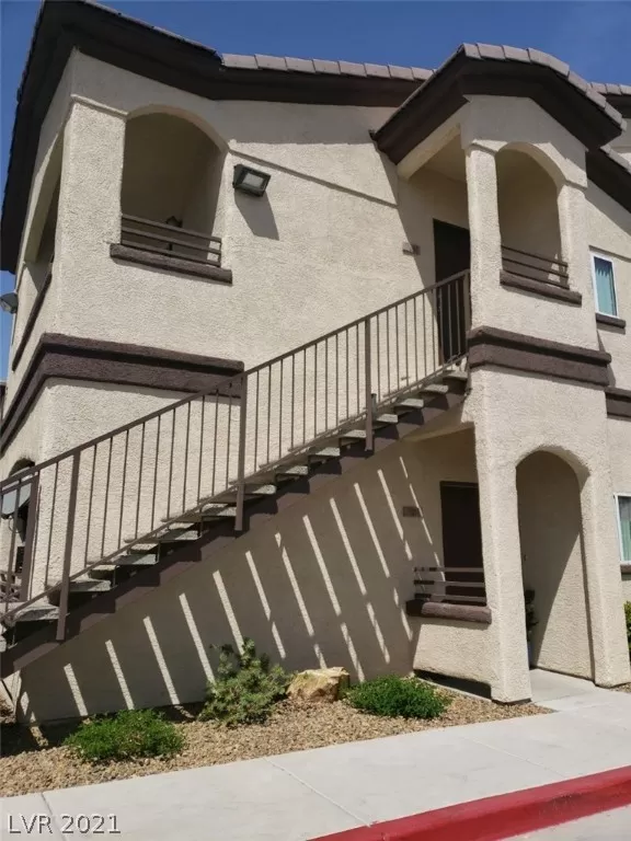 MLS: 2288629 Condo For Sale