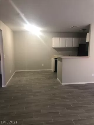 Photo #3: 2288642 Listing 