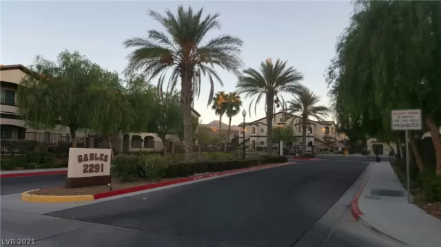 MLS: 2288659 Condo For Sale