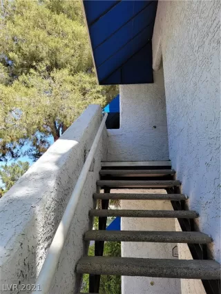 Photo #1: 2288677 Listing 