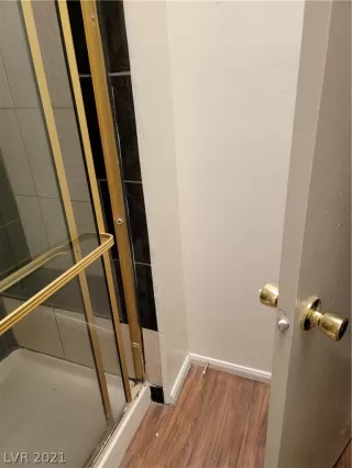 Photo #4: 2288677 Listing 