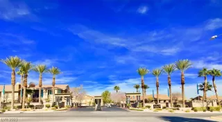 Photo #1: 2288690 Listing