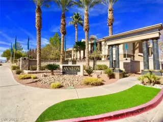 Photo #3: 2288690 Listing