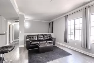 Photo #4: 2288725 Listing 