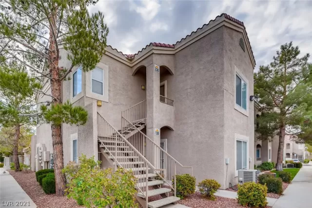 MLS: 2288735 Condo For Sale