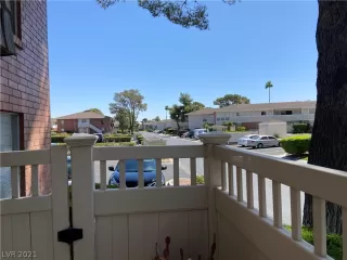 Photo #3: 2288739 Listing