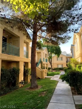 Photo #1: 2288740 Listing