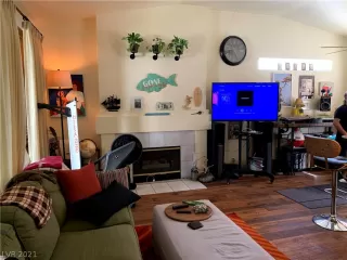 Photo #3: 2288740 Listing