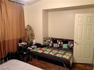 Photo #6: 2288740 Listing