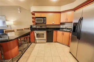 Photo #1: 2288745 Listing