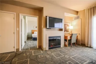 Photo #6: 2288745 Listing