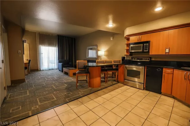 MLS: 2288746 Condo For Sale