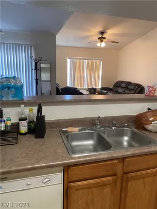 Photo #5: 2288747 Listing 