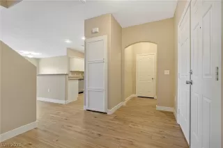 Photo #1: 2288751 Listing