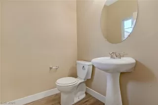 Photo #3: 2288751 Listing