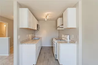 Photo #1: 2288754 Listing