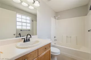 Photo #3: 2288754 Listing