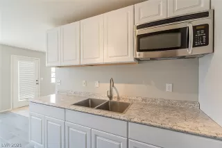 Photo #6: 2288754 Listing