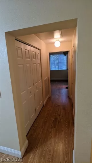 Photo #6: 2288783 Listing