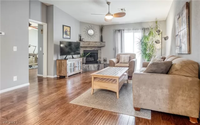 MLS: 2288811 Condo For Sale