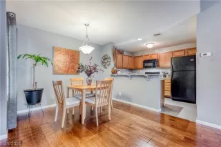 Photo #3: 2288811 Listing 