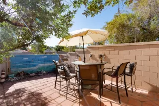 Photo #1: 2288826 Listing