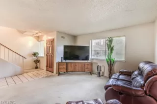 Photo #6: 2288828 Listing 