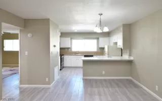 Photo #2: 2288836 Listing 